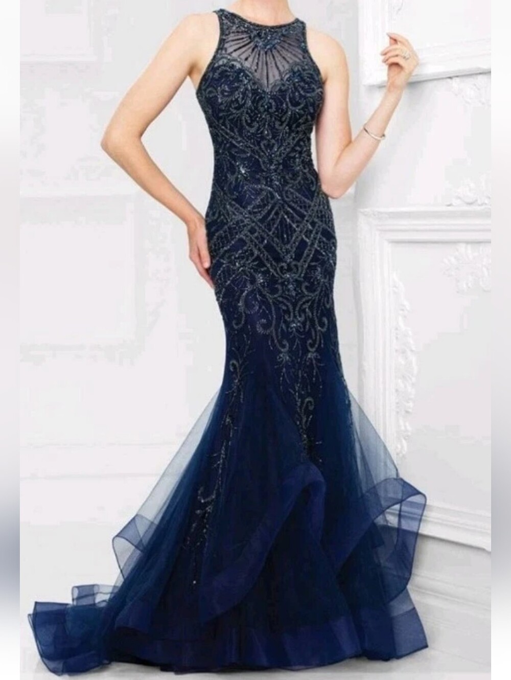 Ivonne D. Exclusively for Mon Cheri Lace Applique Beaded Trumpet Gown Size 6